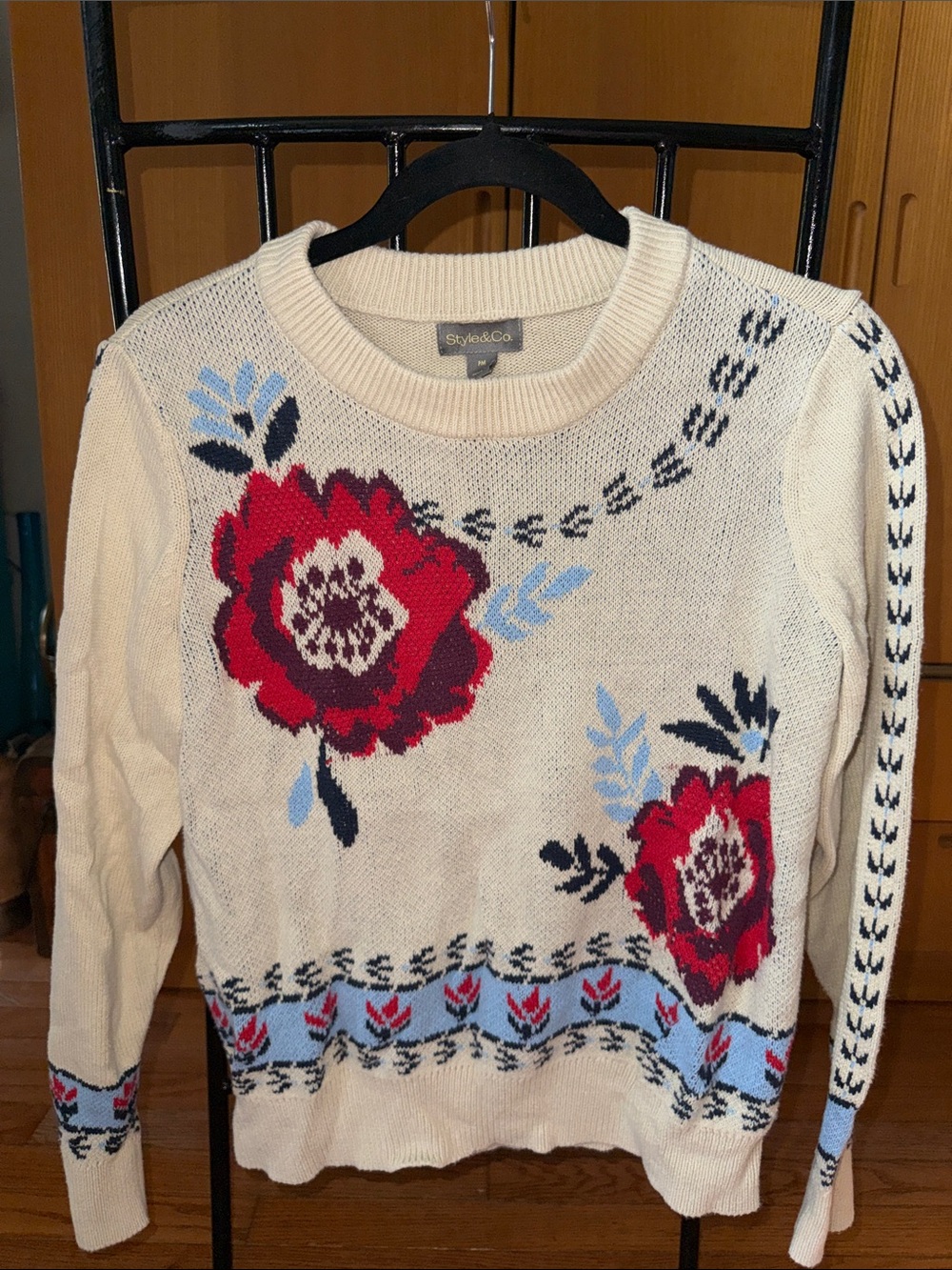 Style & Co. Cream Crewneck Sweater with Red and Light Blue Floral Intarsia
